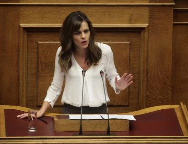 Αχτσιόγλου: «Είμαστε σε καλό δρόμο για τις συντάξεις»
